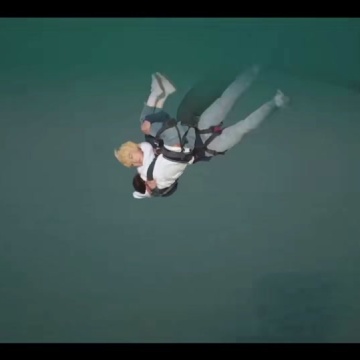 远看是蔚蓝的春天