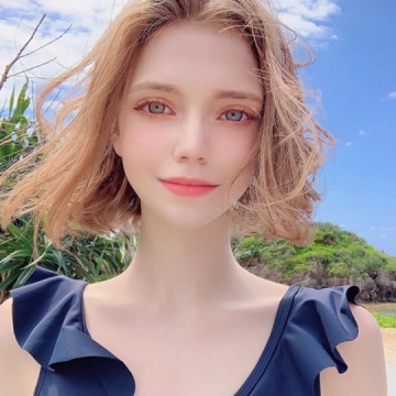 chloe