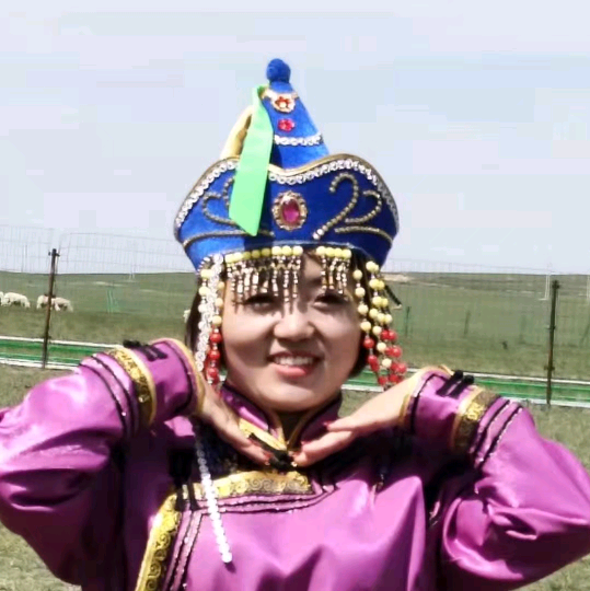 与笑同行 群聊头像