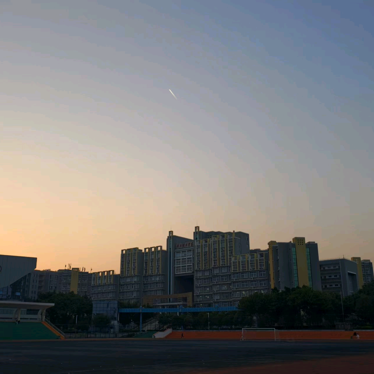 26届赣南科技学院迎新群 群聊头像