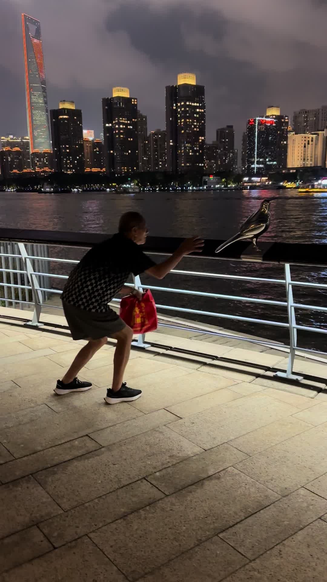 幸福来得猝不及防到头是空欢喜
