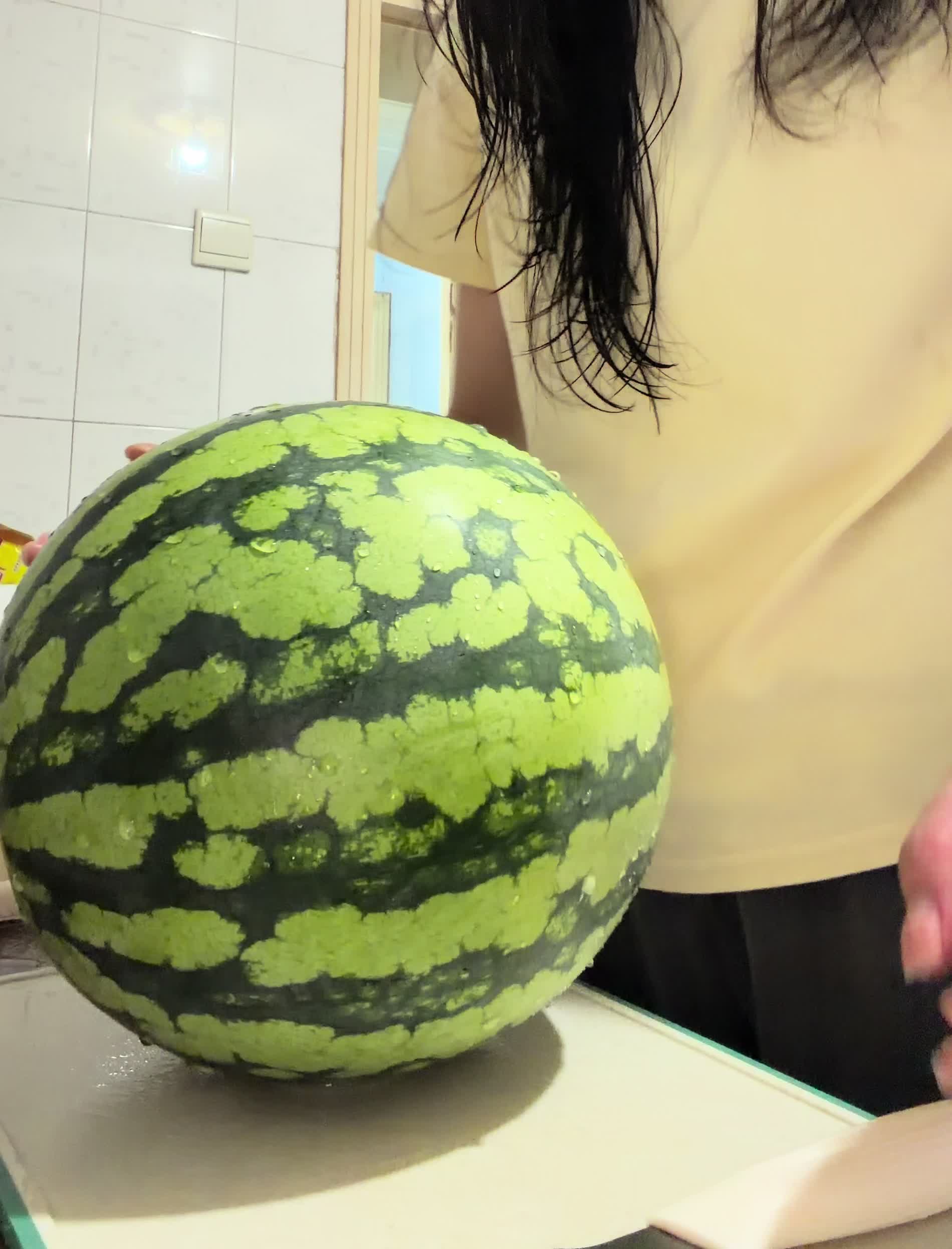夏天怎么能少了西瓜